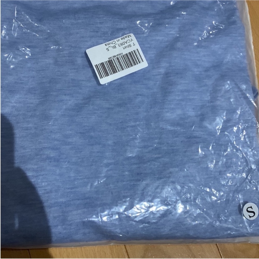 2 NWT/1 EUC Short Sleeve Solid/Striped Tees (Light Blue & Burgundy) - size S&M - Picture 8 of 16